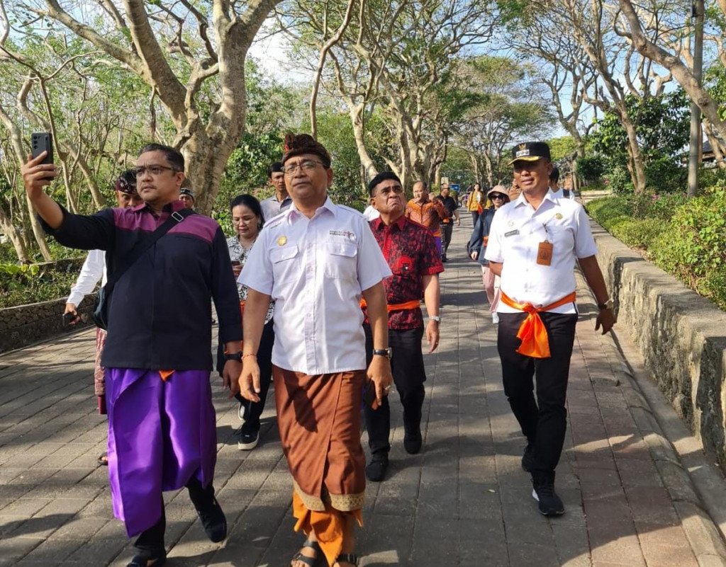 Kunjungan Kerja DPR RI Komisi X ke DTW Pura Luhur Uluwatu